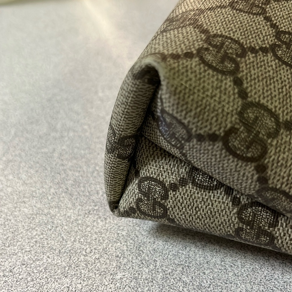 Gucci Monogram Brown Mini Clutch Bag 89-01-020 Accessory Collection - Picture 13 of 15